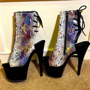 Pleasers dancer high heels. Size 7. Snake print.